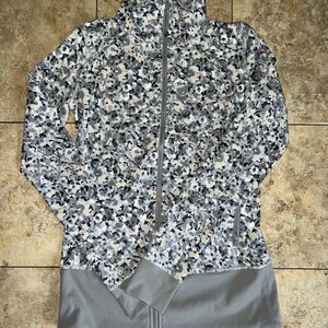 Lululemon Nice Asana Jacket Not So Petite Fleur Silver Spoon
